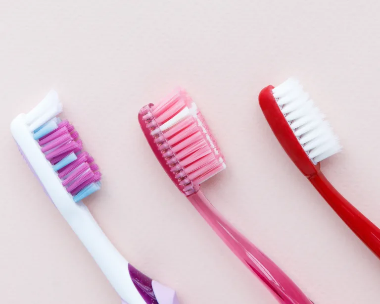 Escovas Dentais – Saiba qual a sua importância!
