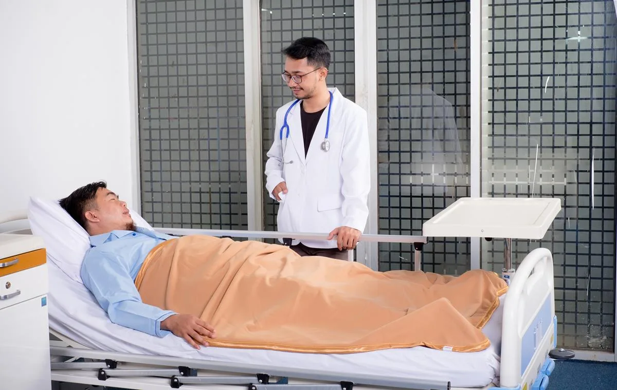 resultados encorajadores em ensaios clínicos em Wuhan e Shenzhen envolvendo 340 pacientes.