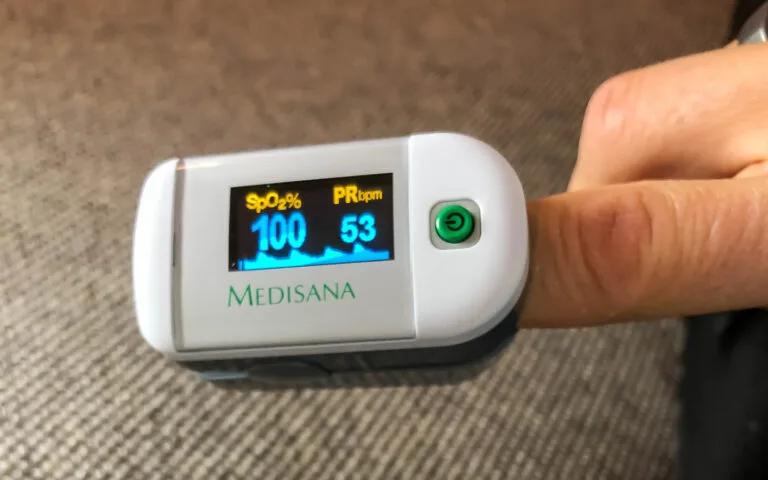 O que é um Oxímetro? Confira o seu uso, preço, benefícios e mais!