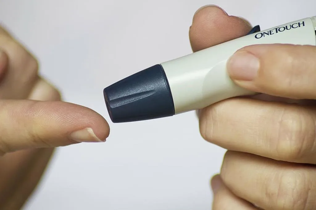 a recomendação é que a lanceta seja usada por até 2 vezes