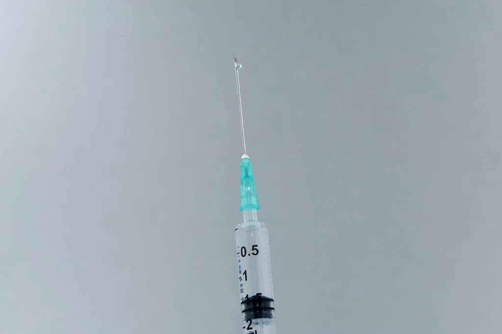 a recomendação dos fabricantes é descartar a seringa após o uso