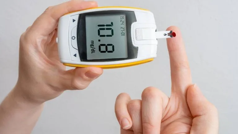 a recomendação é que a lanceta seja usada por até 2 vezes