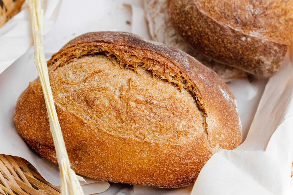 o pão é um exemplo de alimento com uma quantidade excessiva de sódio camuflada
