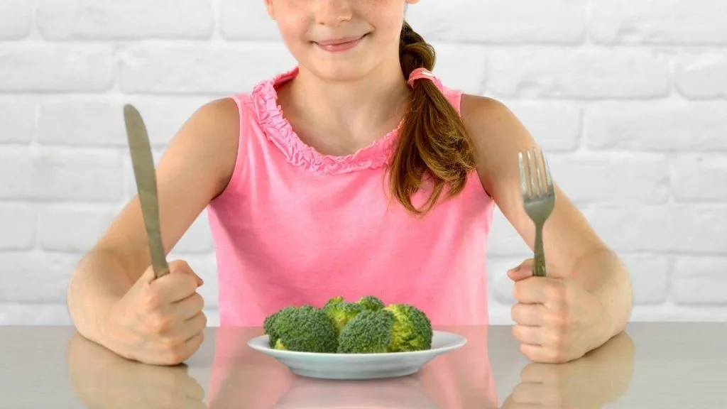 Uma alimentação rica em nutrientes fornece todas as vitaminas necessárias para as crianças.