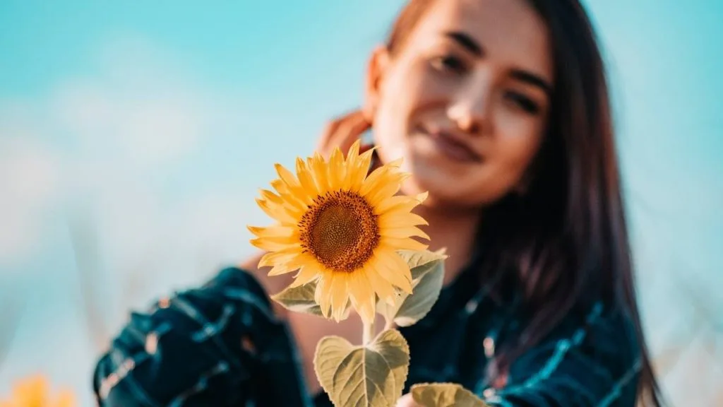 O produto ainda protege a pele dos efeitos dos raios ultravioleta, como o envelhecimento precoce.