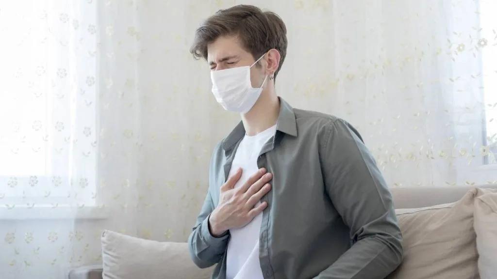 A Covid-19 é uma infecção respiratória que pode causar a falta de ar em quadros graves.