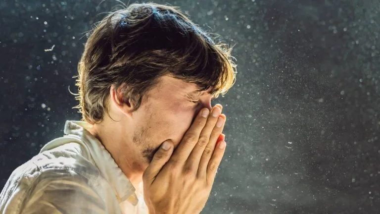 Descubra quais são os agentes que causam a crise de asma e o que fazer para evitar.