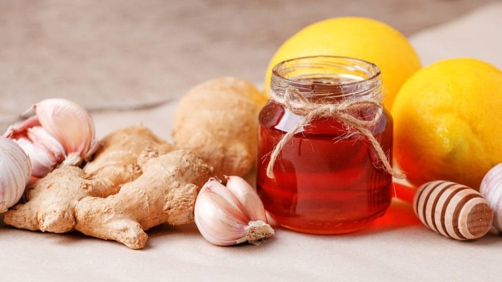 A mistura de mel, limão e gengibre possui ação antioxidante e é rico em vitamina C.