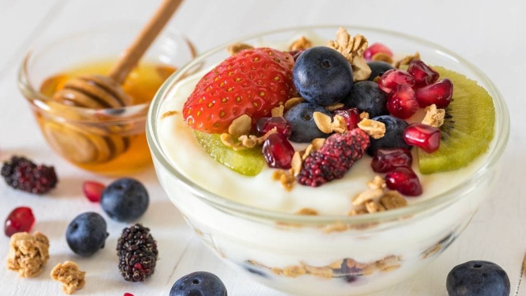 Alimentos como iogurtes diet, legumes e até algumas frutas ajudam no controle da glicemia.