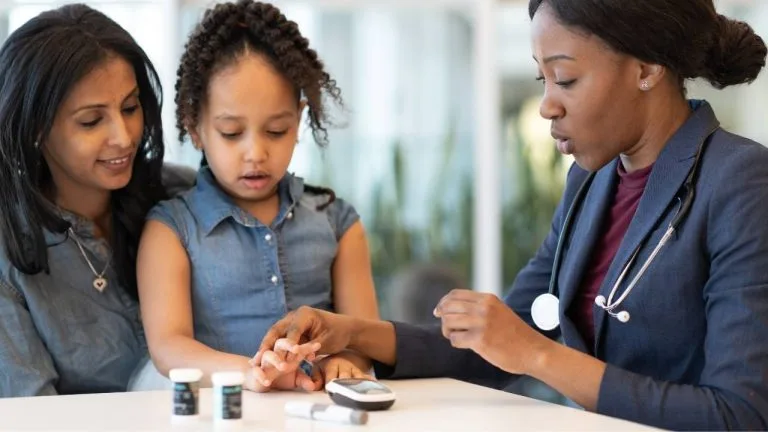 Saiba mais sobre os riscos do diabetes hereditários e quais cuidados tomar.