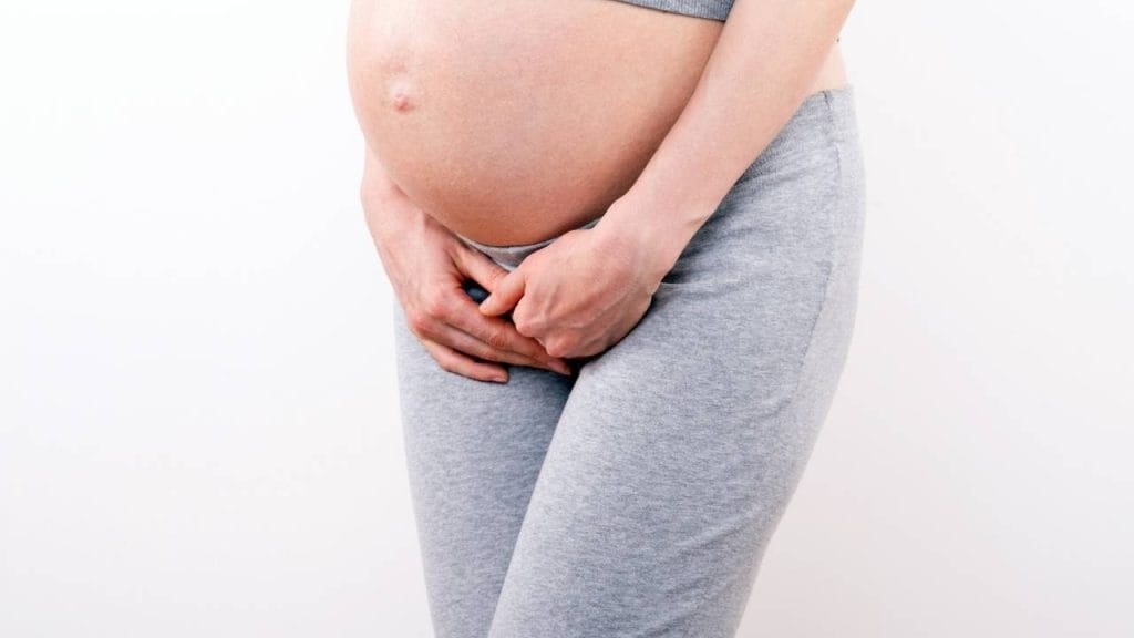 Excesso de micção e visão turva são os principais sintomas da diabetes gestacional.