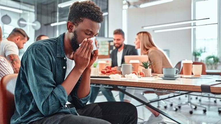 Saiba porque algumas pessoas contraem mais gripe que as outras.
