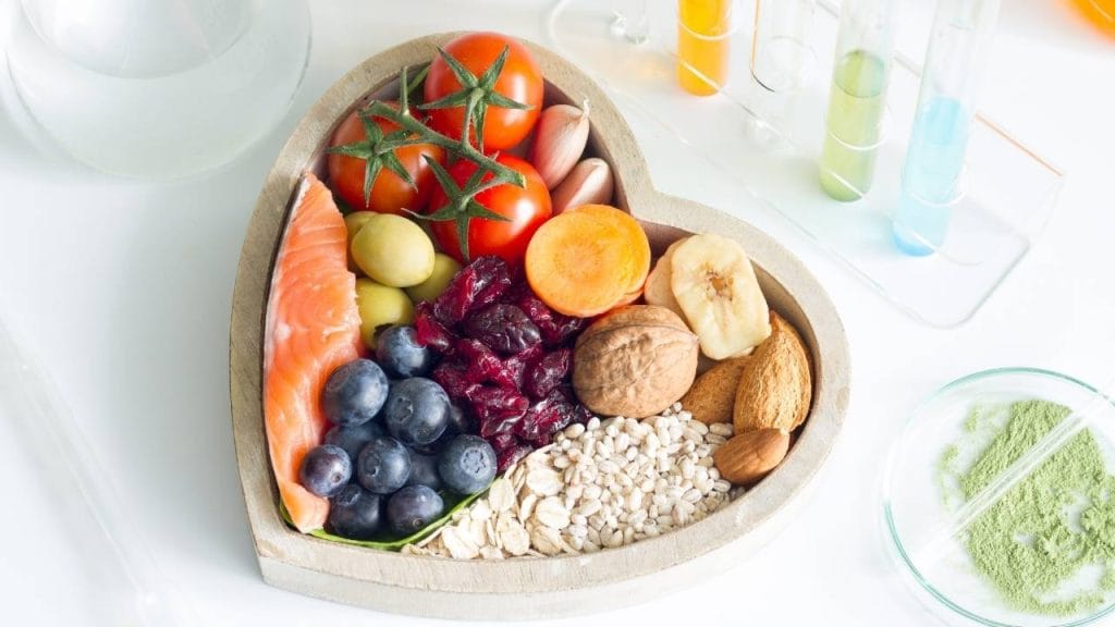 Imagem ilustrativa de alimentos que ajudam a prevenir o colesterol alto.