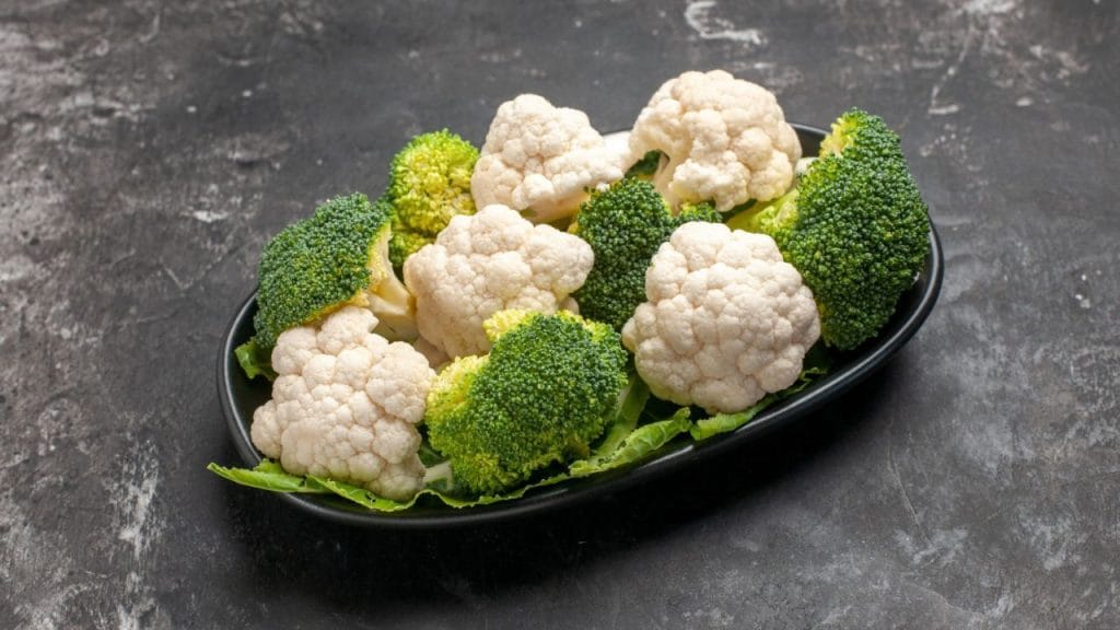 Couve-flor e brócolis são alguns dos alimentos que previnem o câncer de mama.