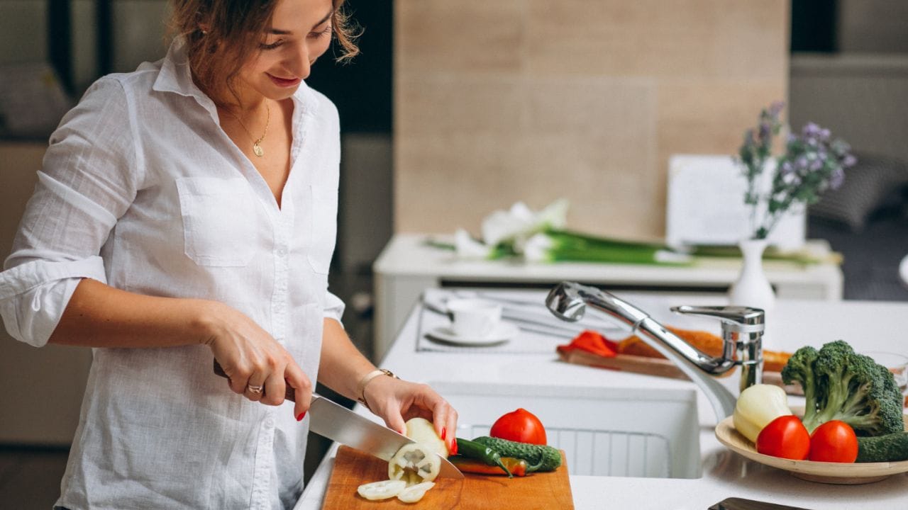 Conheça os principais alimentos que previnem o câncer de mama.