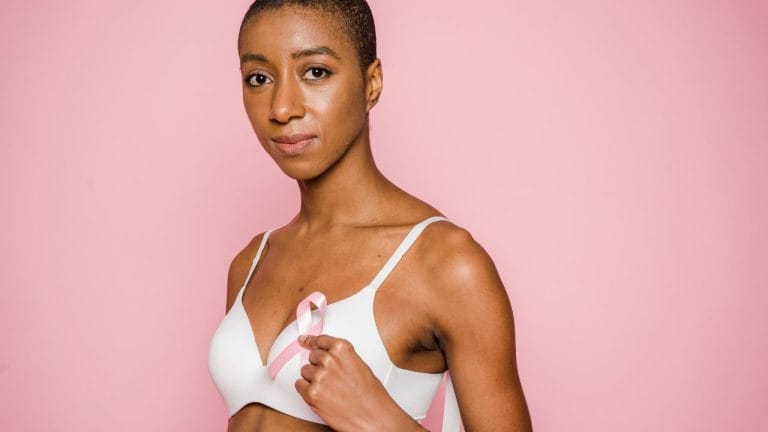 Campanha outubro rosa: Autoestima e qualidade de vida durante o câncer de mama