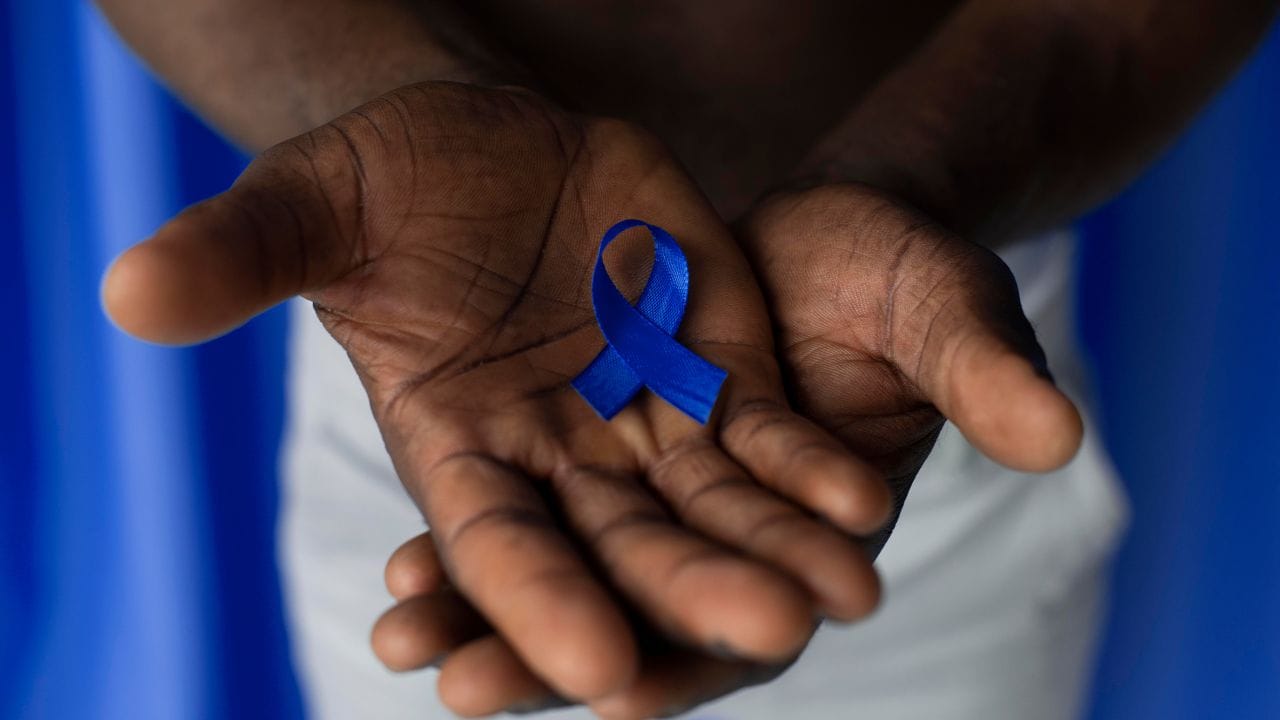 Novembro Azul é uma campanha de conscientização sobre os cuidados coma saúde do homem.