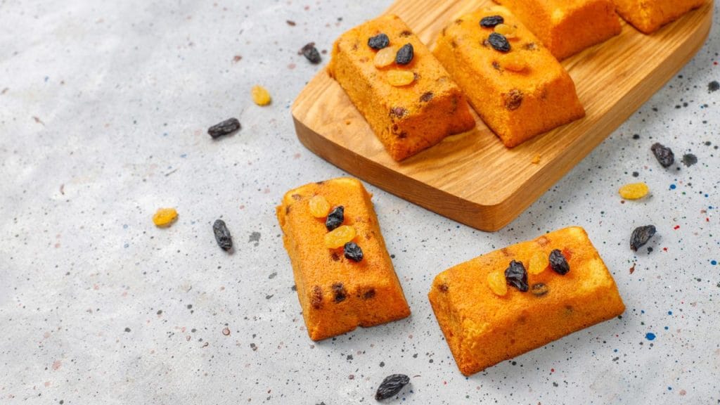 Todos amam bolo de cenoura, e fica melhor ainda quando você pode comer sem medo de sair da dieta.