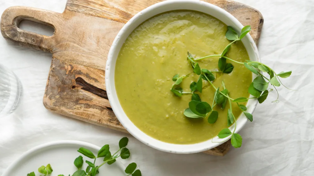 Sopa para emagrecer com agrião e pimenta.