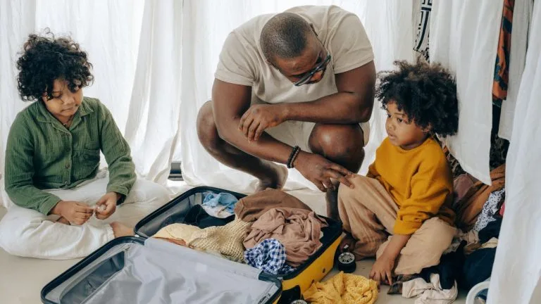 Veja como fazer viagem com crianças e quais cuidados tomar.